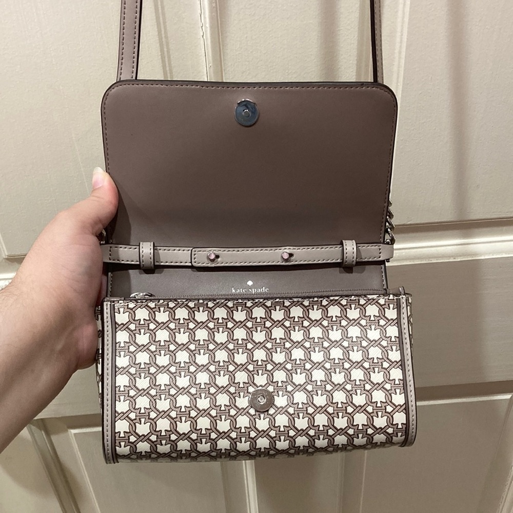 Kate Spade Link Chain Crossbody Purse Bag - Picture 5 of 16